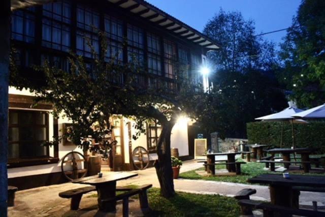 Hotel Restaurante La Carasca Orle Exterior foto