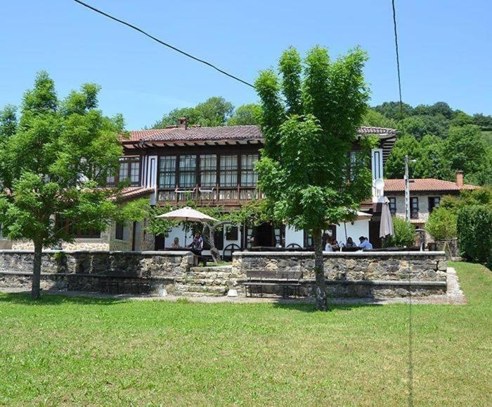 Hotel Restaurante La Carasca Orle Exterior foto